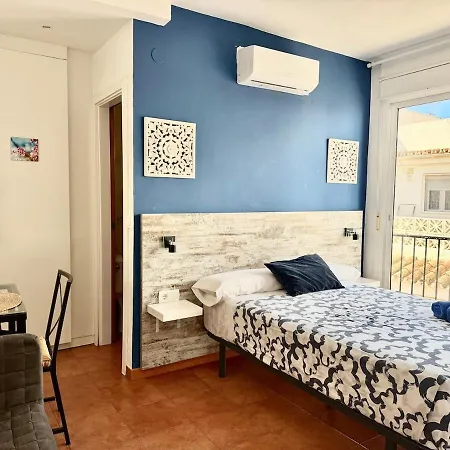 2A - Quiet Studio 40 M From La Carihuela Beach - Ac, Seafront Promenade Apartment